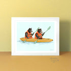 affiche d'ours noir en kayak par l'artiste et illustratrice québécoise Amélie Legault, illustration d'ours en kayak 